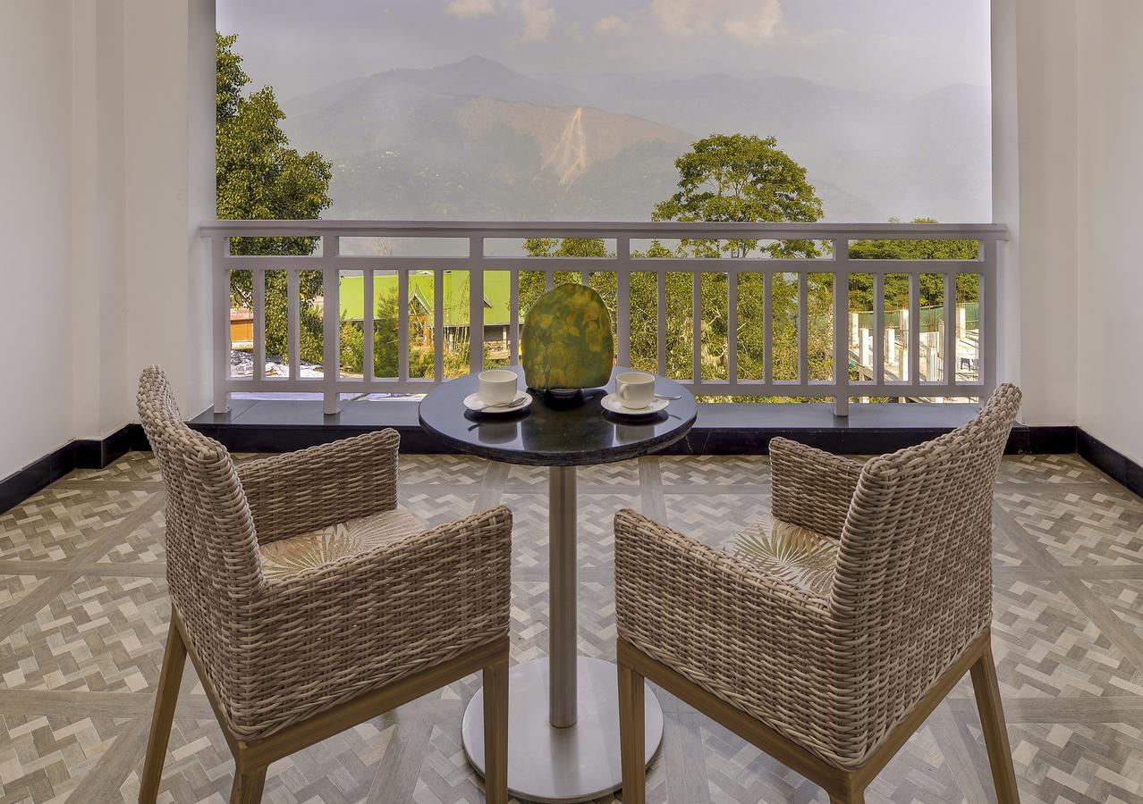 MAYFAIR Himalayan Spa Resort Kalimpong Bagian luar foto