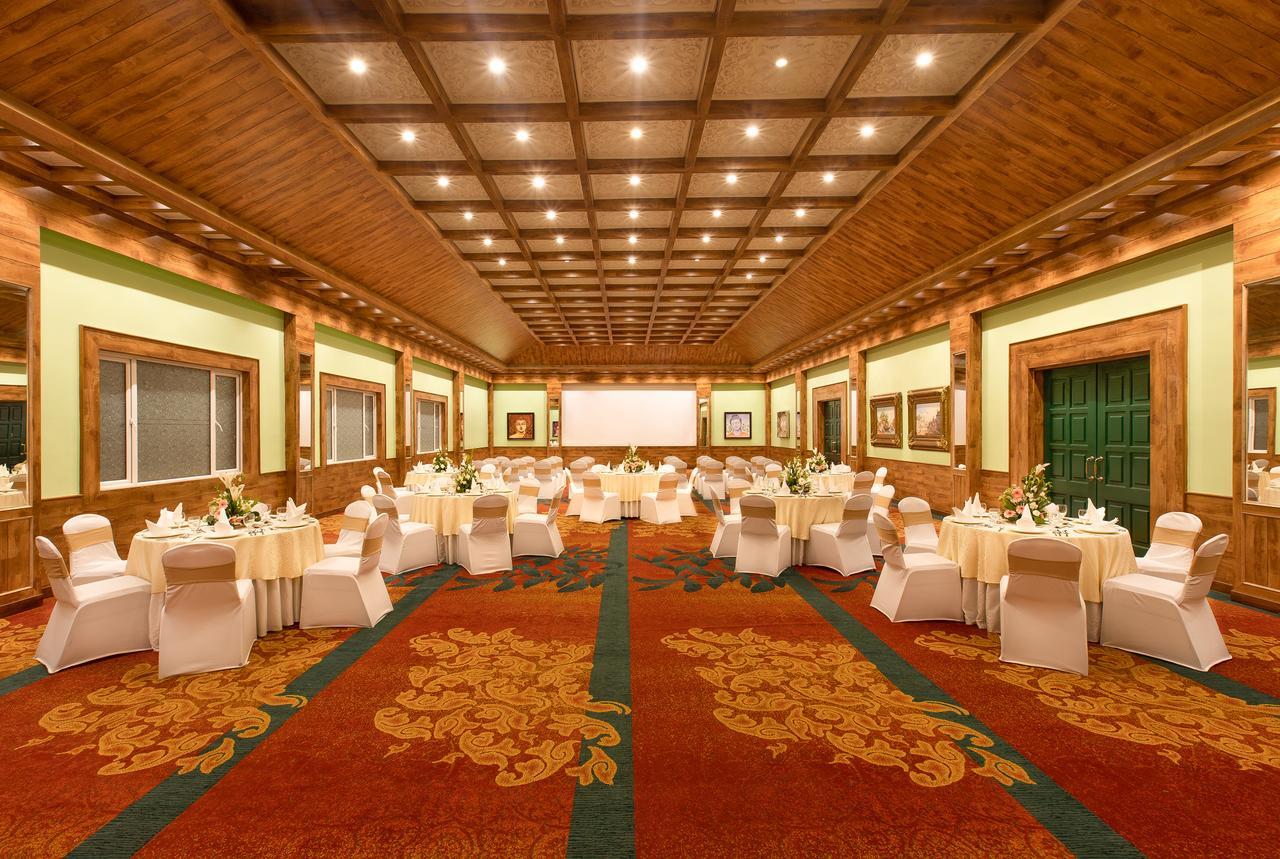 MAYFAIR Himalayan Spa Resort Kalimpong Bagian luar foto